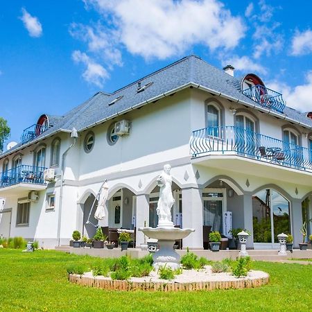 Bed and Breakfast Margret Haus Балатонфюред Экстерьер фото